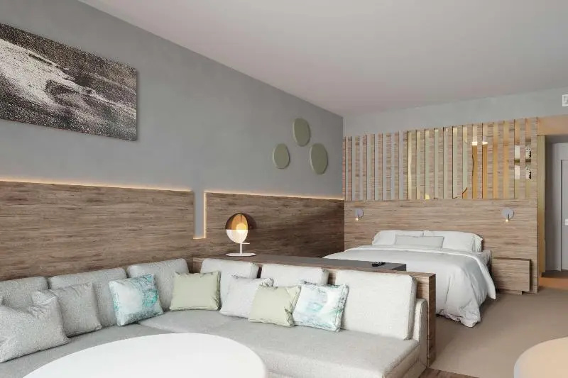 Standard Junior Suite
