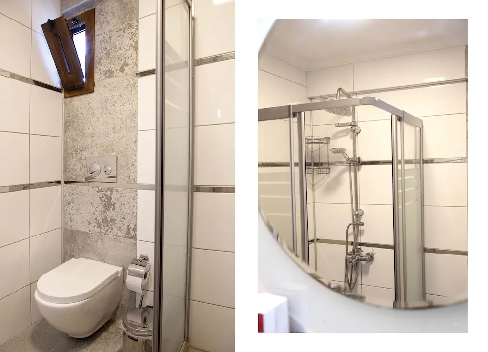 Standard Double room with balcony (full double bed)
