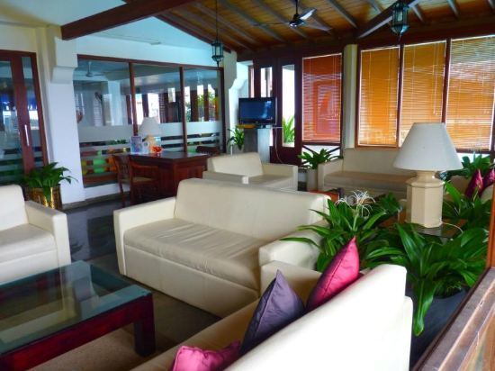 Coral Sands Hotel