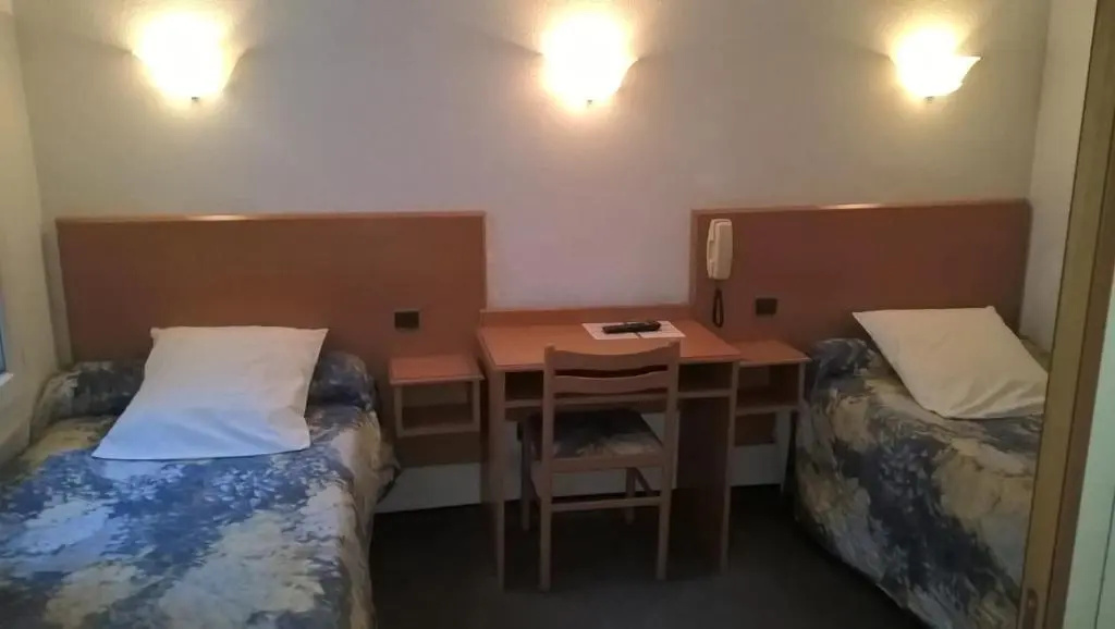 Economy Double room (twin beds)