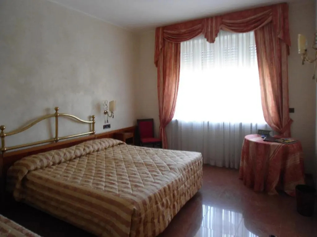 Hotel Continental - Chambres
