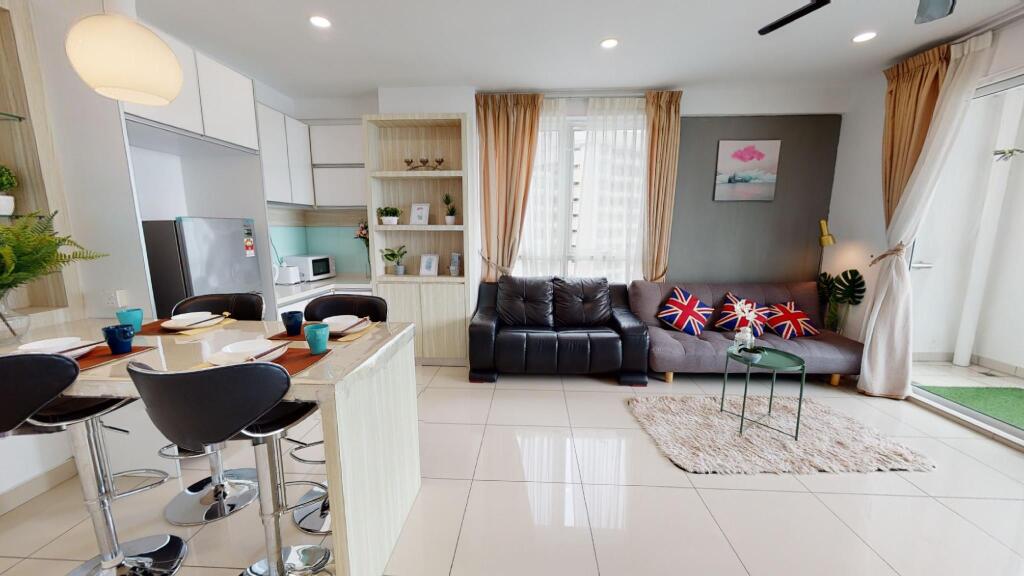 Отель City & Seaview Condo @ Gurney, Georgetown 2 Rooms, фото 2