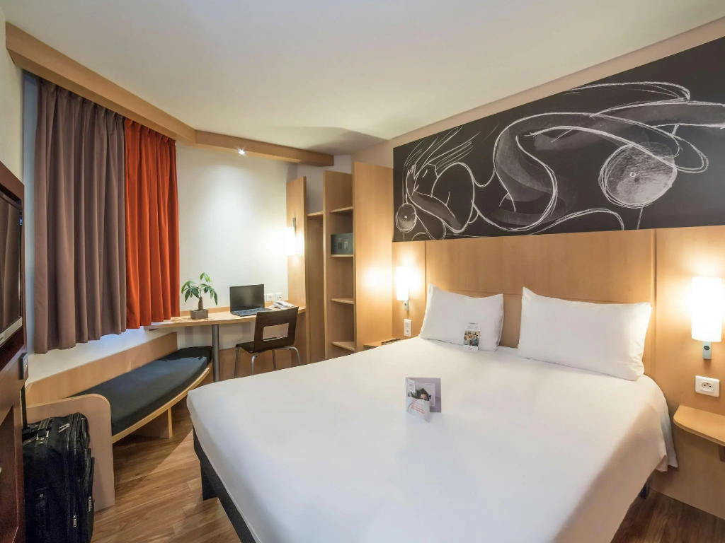 Standard Double room (full double bed)