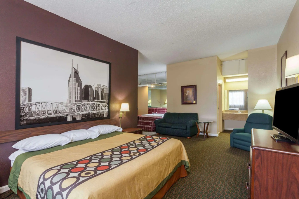 Double Suite (full double bed)