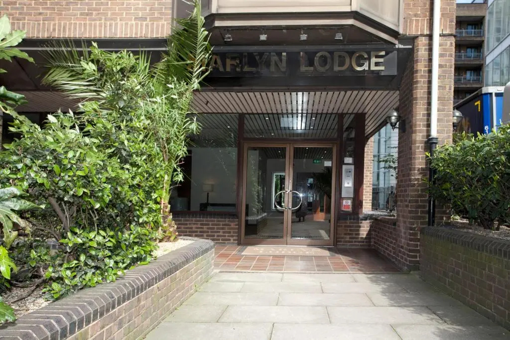 Tower Bridge Apartment