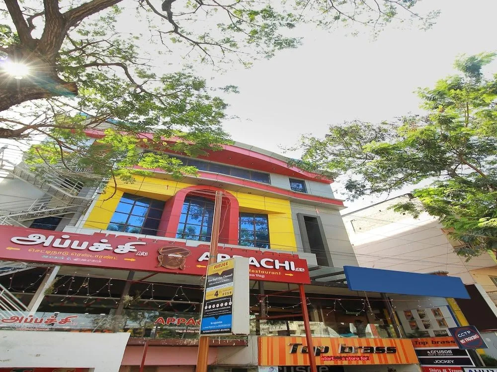 OYO 10551 Hotel RJ Grand