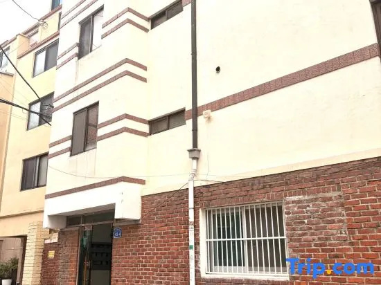 Stay DAON Hongdae Private 4 Bedroom House with 4 Queen Beds 10 mins to station