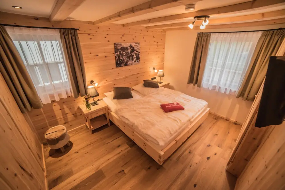 Luxury Chalet with balcony