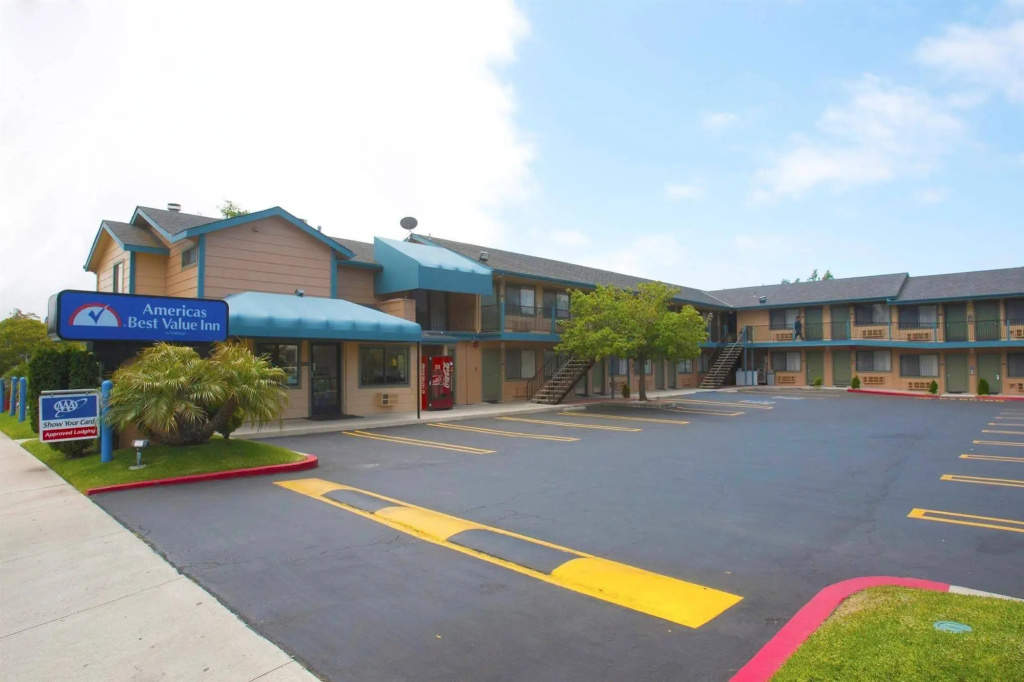 Starlight Inn