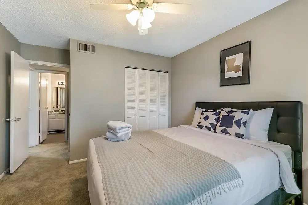 University Suite + Pool + Gym — фото 3