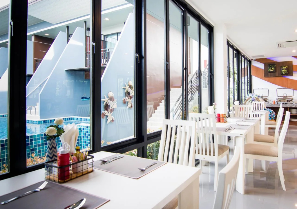 restaurant