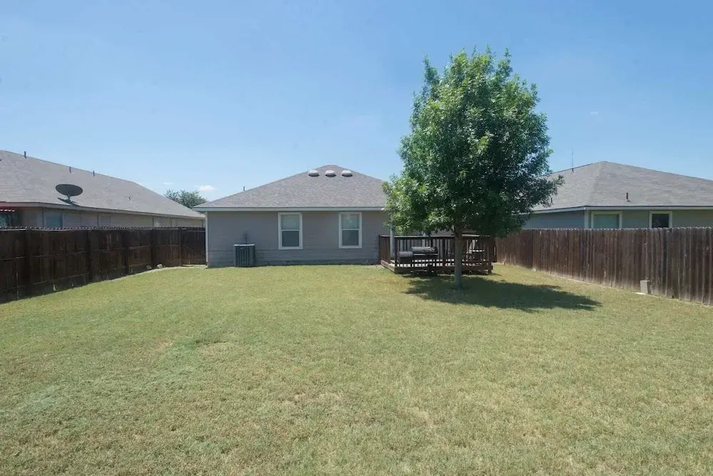 The San Antone Home for 6