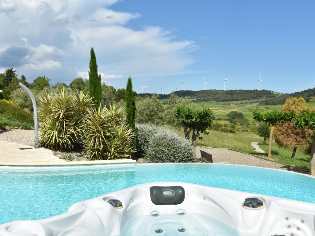 Afficher la photo 7 — Villa With Heated Pool, Jacuzzi, Sports Field and Stunning Views