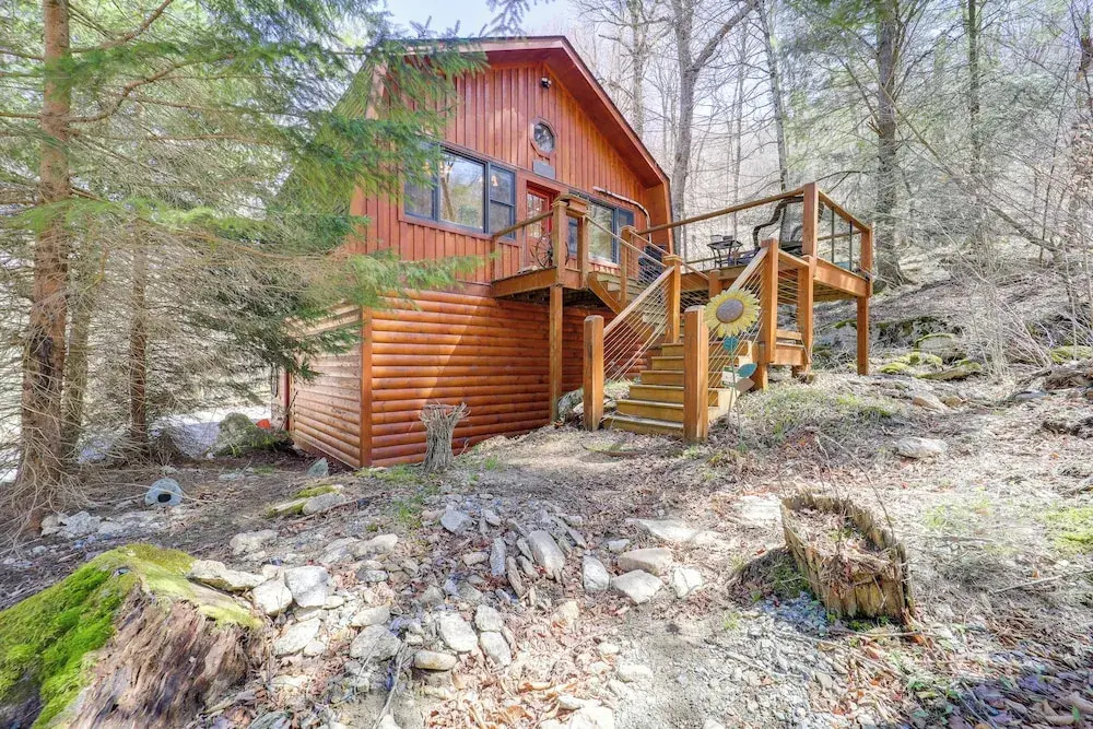 2 Mi to Beech Mtn Slopes! Cozy Couples Retreat
