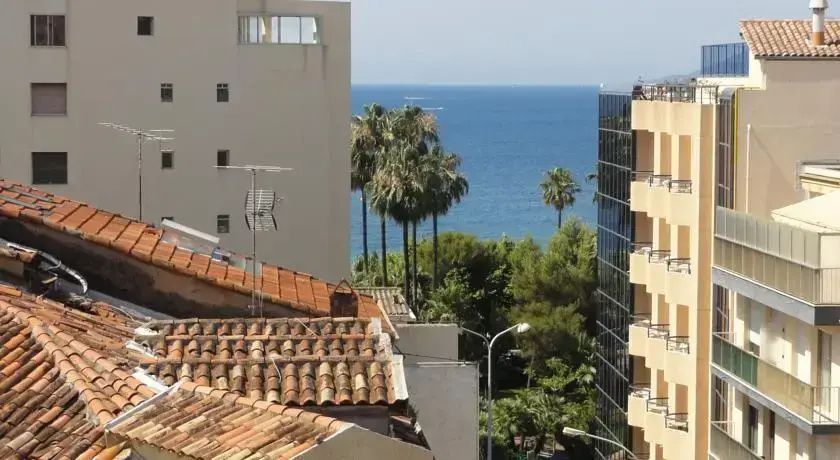 Clemenceau YourHostHelper