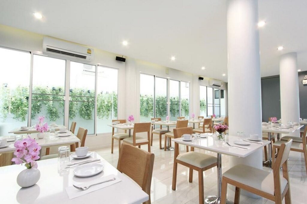P21 Hotel by null