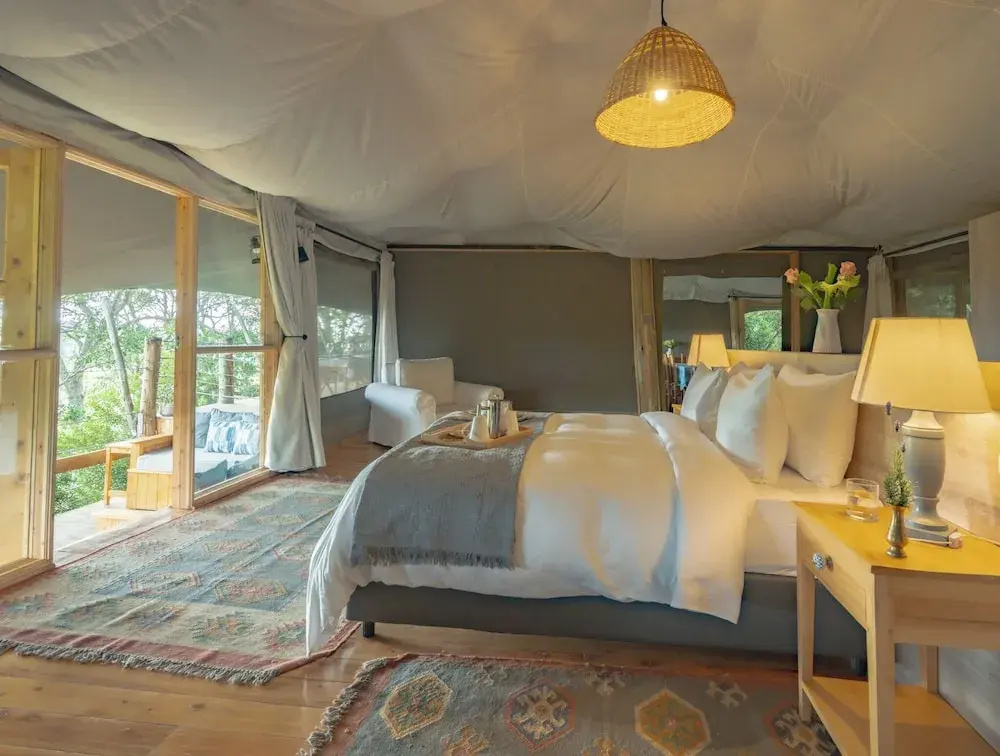 2 Bedrooms Tent with view