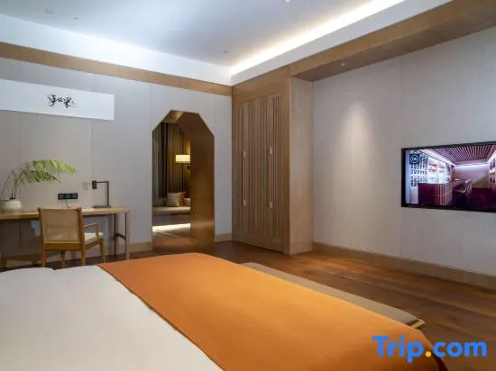 Premier Suite