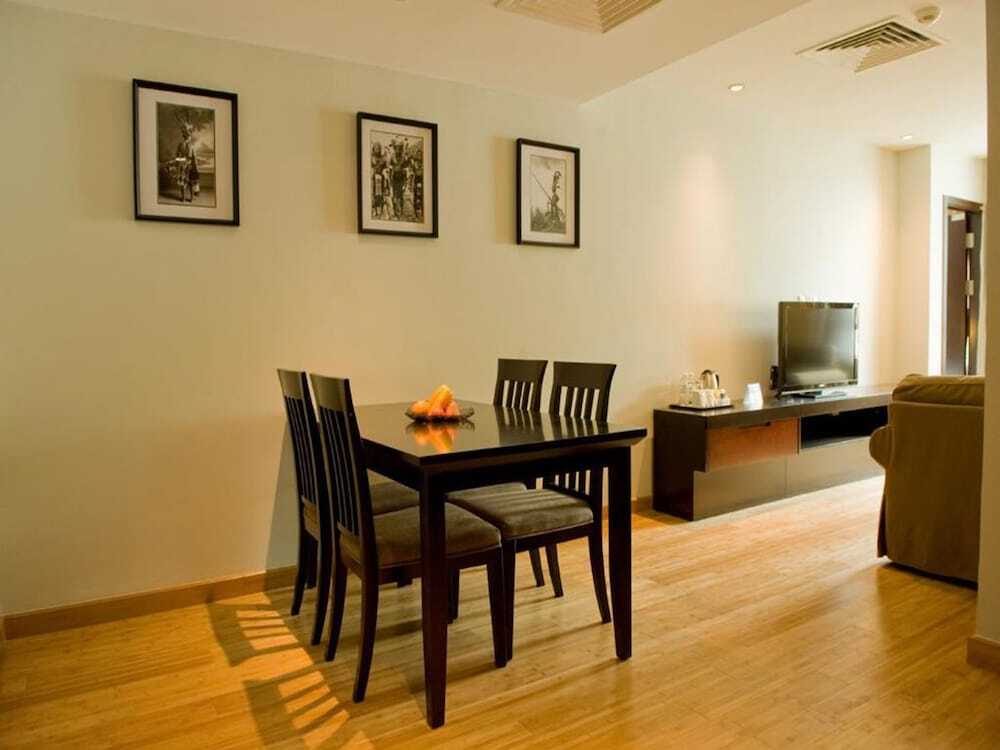 Hotel Sixty3