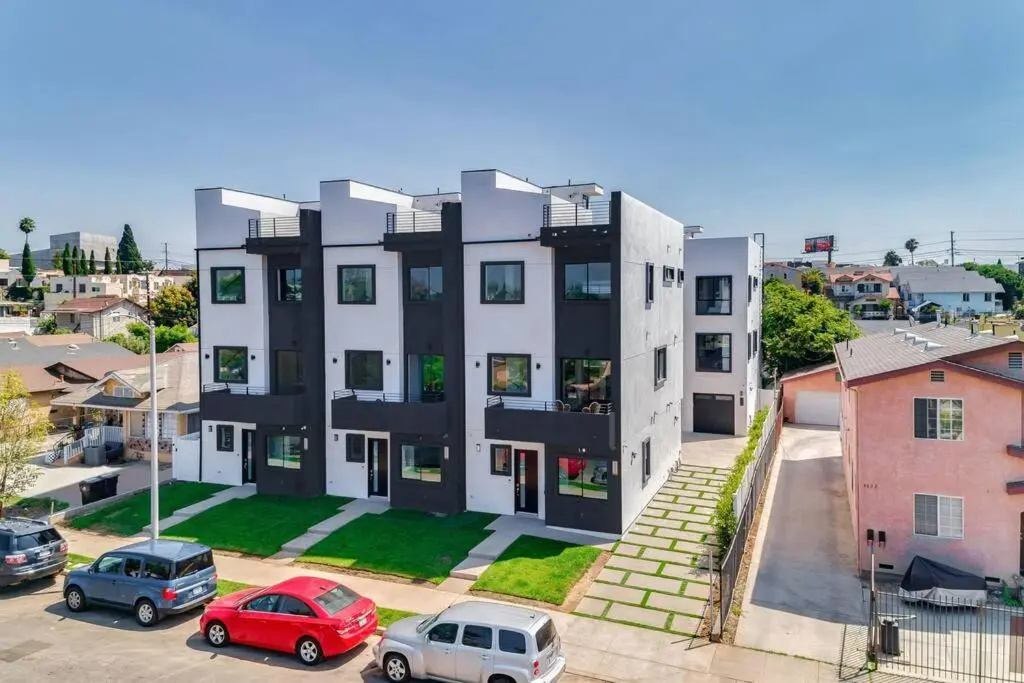 2 New Luxury Modern 3 story homes