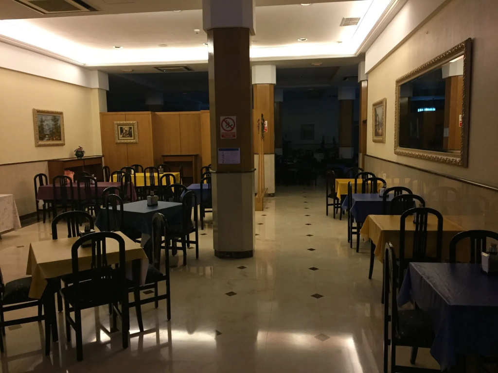 Food & Beverage