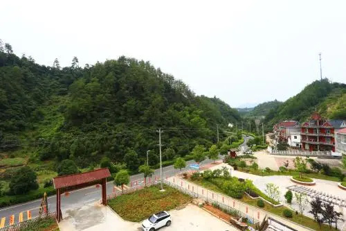 Qiandaohu Qinglu Inn