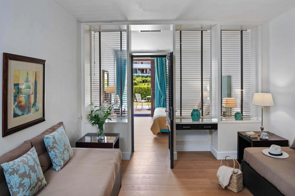Deluxe Family room