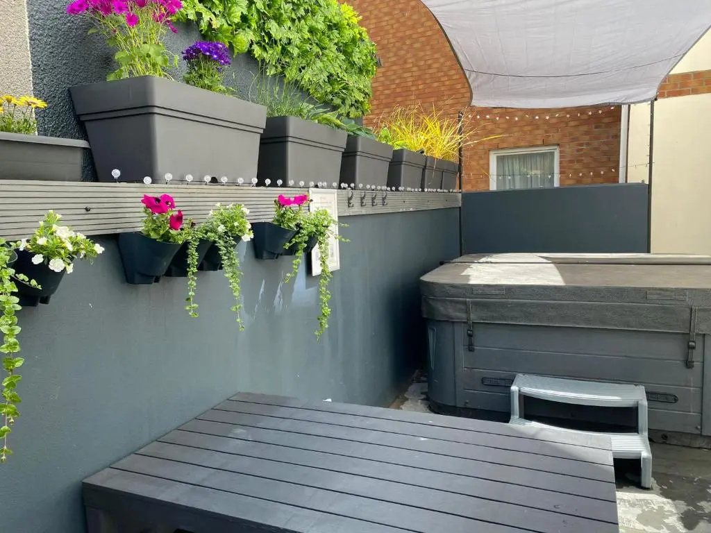 3 The View apartments Ilfracombe - Hot Tub, Parking, Lift, EV