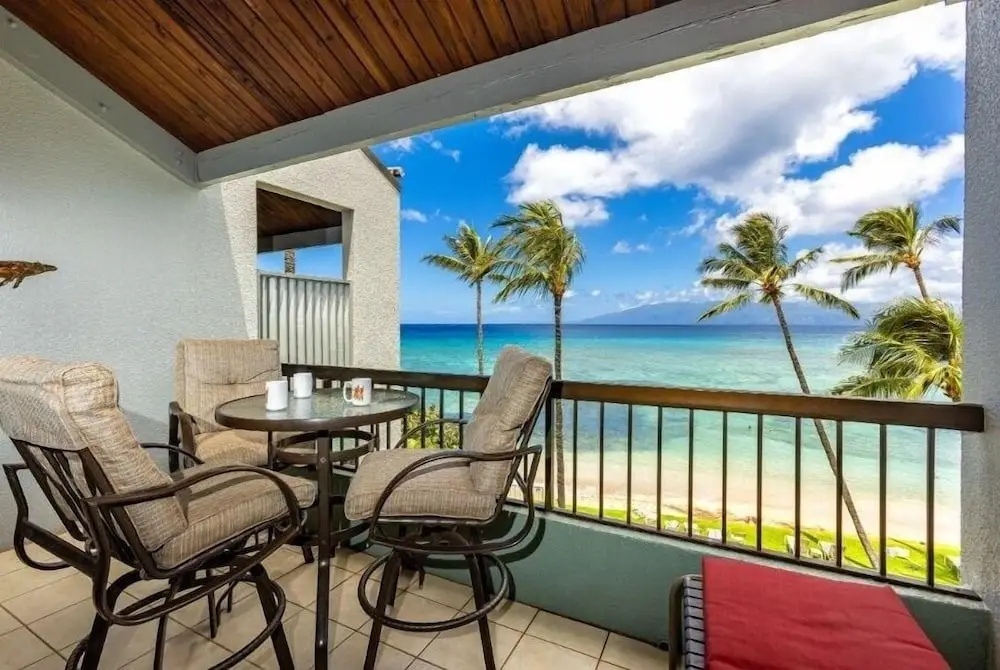 Hale Mahina, #b-405 2 Bedroom Condo by RedAwning