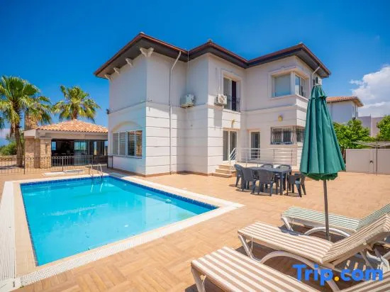Poolside Bar Villa · Sea Views · Çatalköy