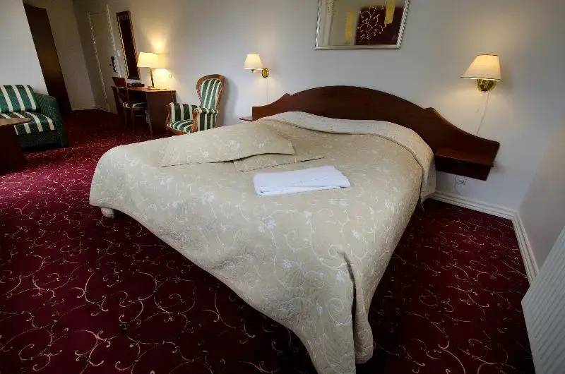 Standard Double room with balcony (full double bed)