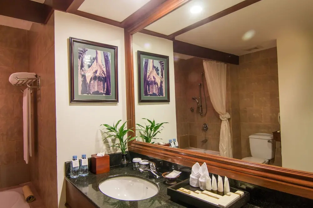 Номер Deluxe с видом на сад в Angkor Palace Resort & Spa