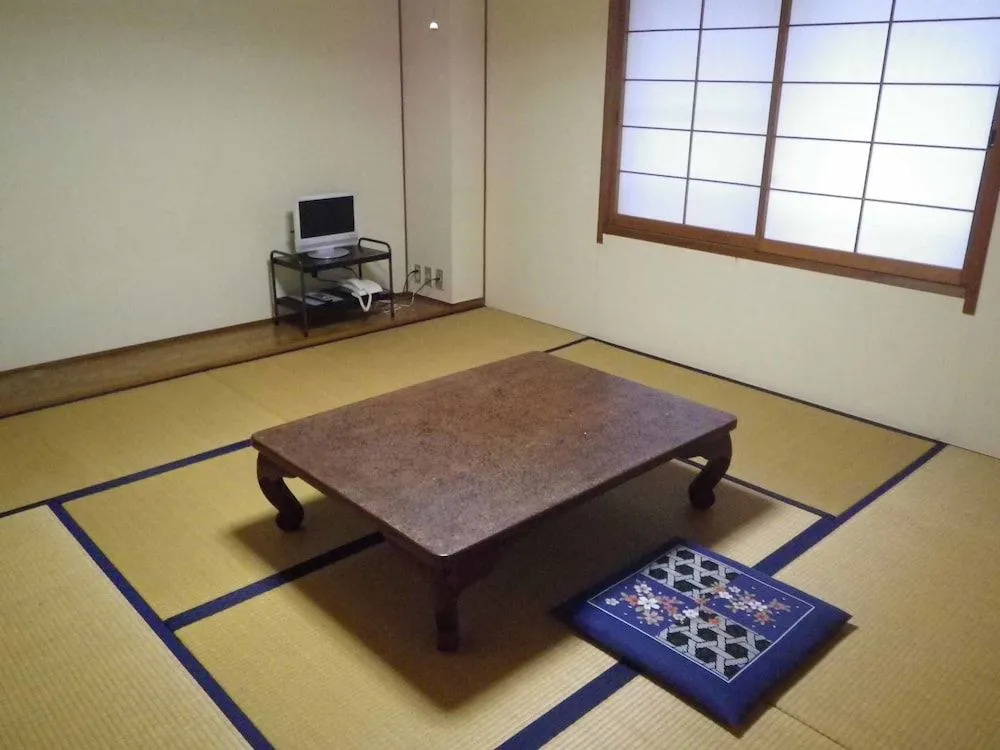 Kurumizawa Ryokan - фото 3