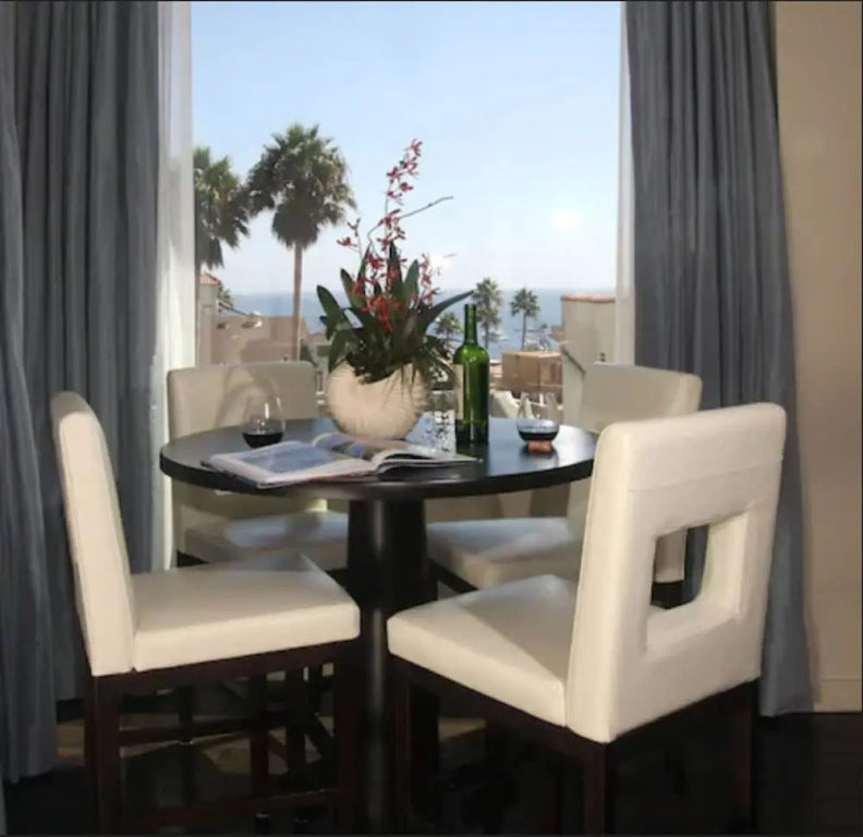 Suite with balcony