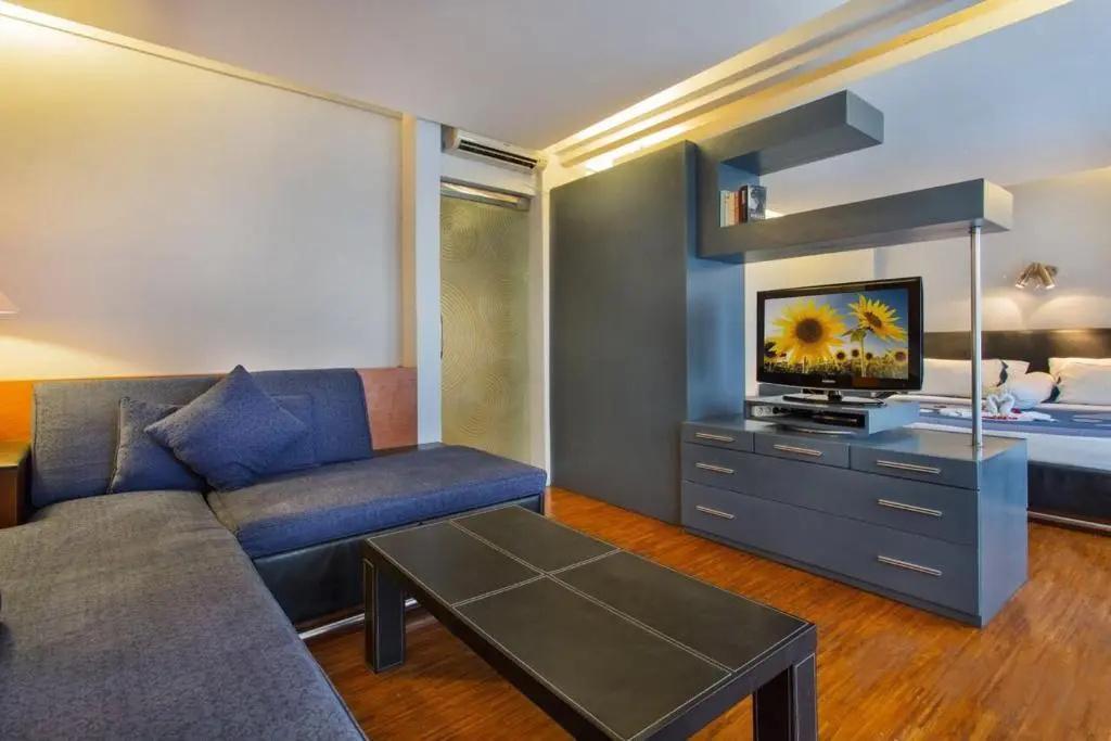 2 Bedrooms Quadruple Apartment