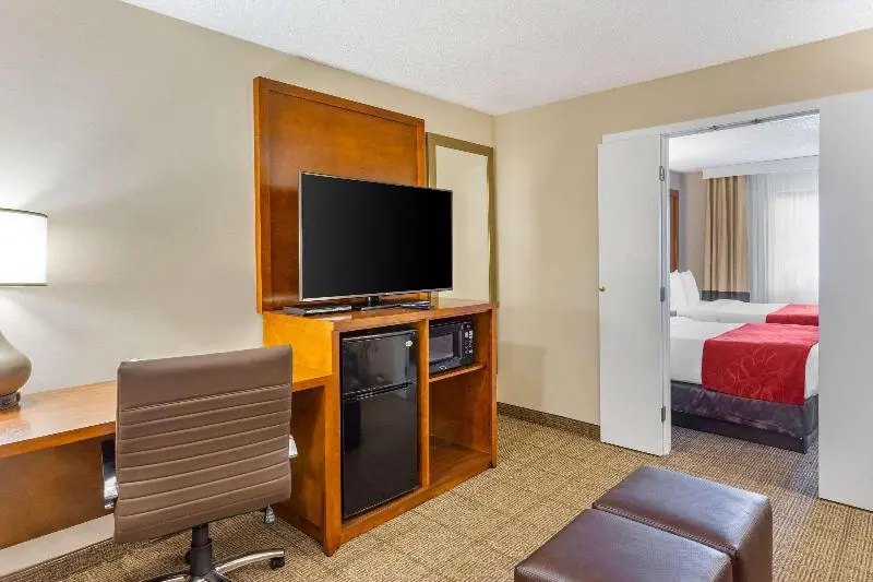 Comfort Suites Oakbrook Terrace near Oakbrook Center - Chambres