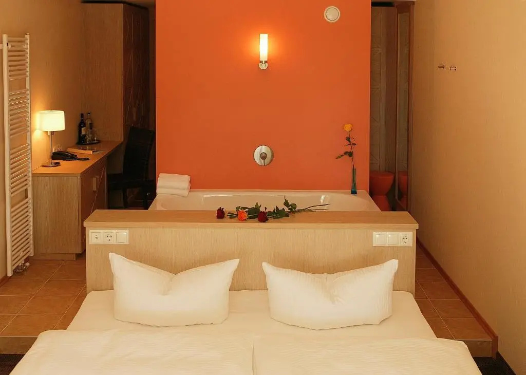Standard Double room (full double bed)