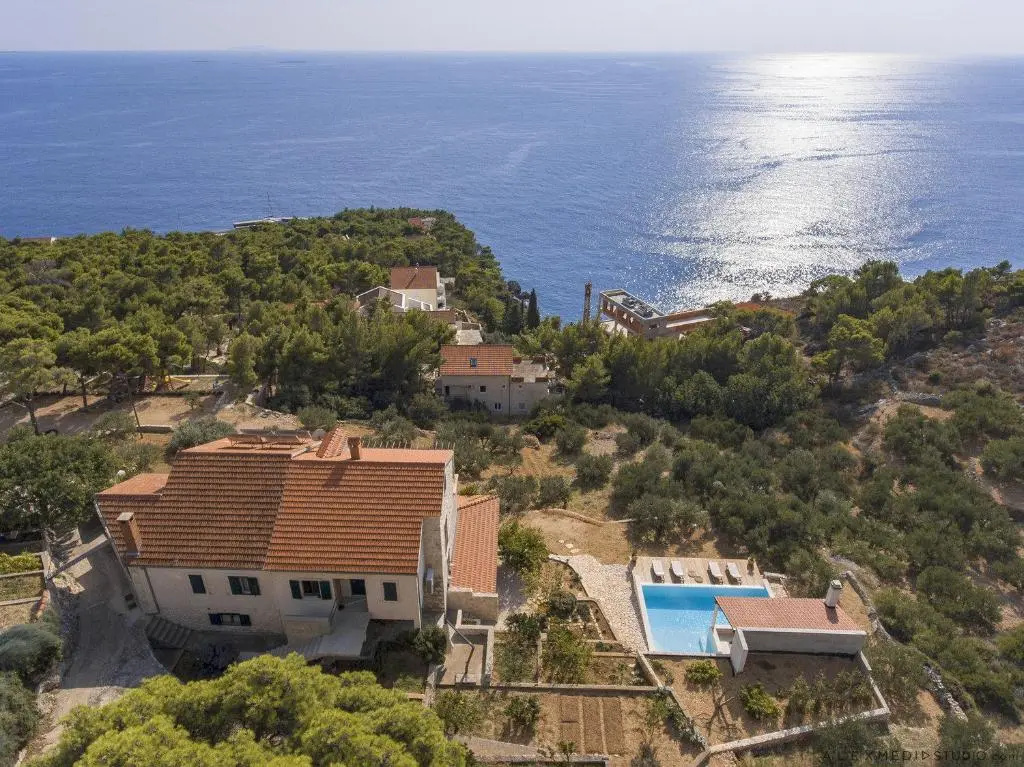 Apartment with sea view