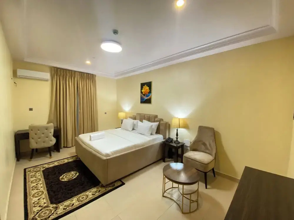 Classic Double room with city view (full double bed)