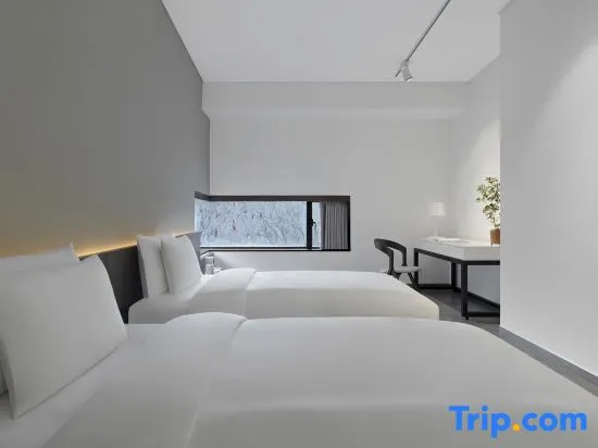 Double Suite (twin beds)