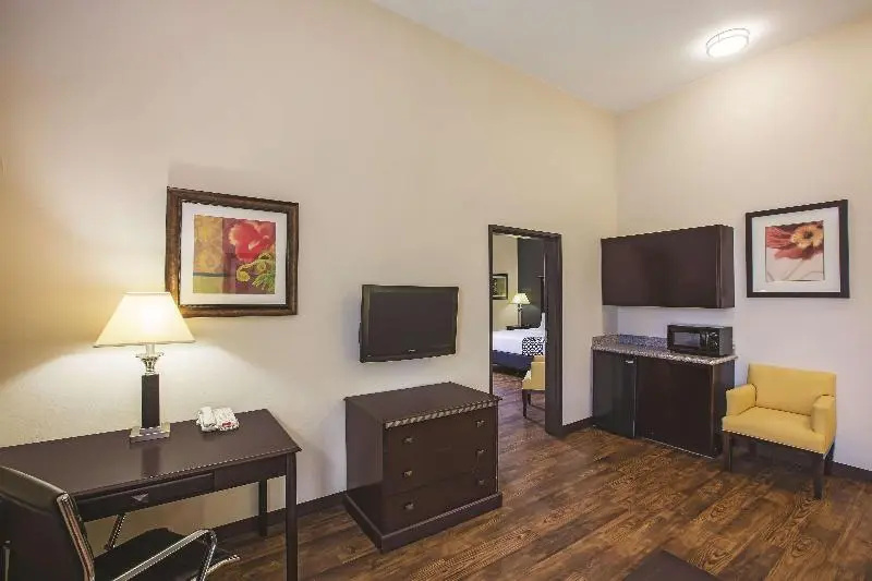 La Quinta Inn & Suites by Wyndham Allen at The Village - Chambres