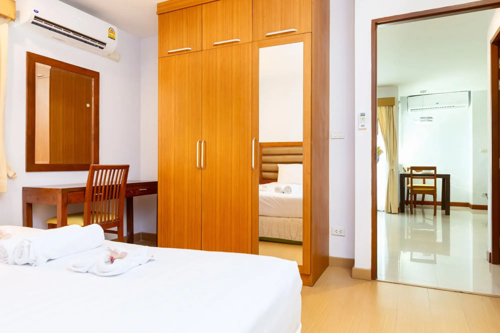 Отель Lasalle Suites Hotel & Residence в Бангкоке