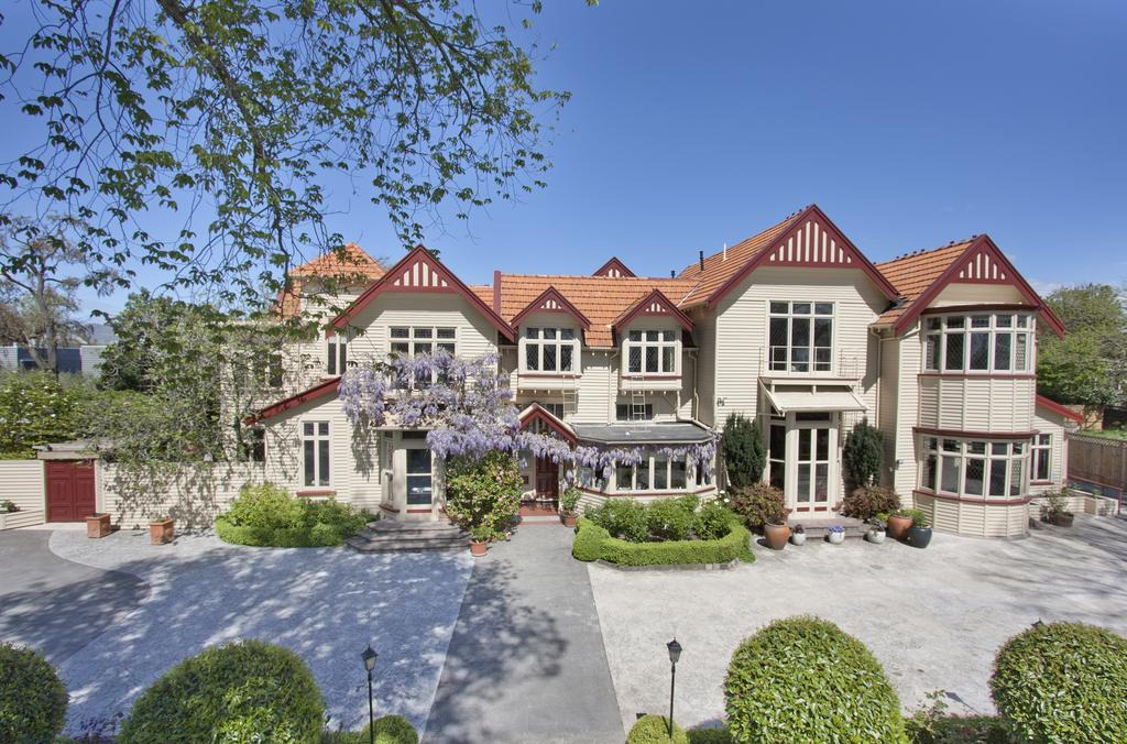 Eliza's Manor Boutique Hotel