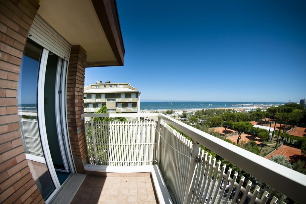 Balcony & Terrace