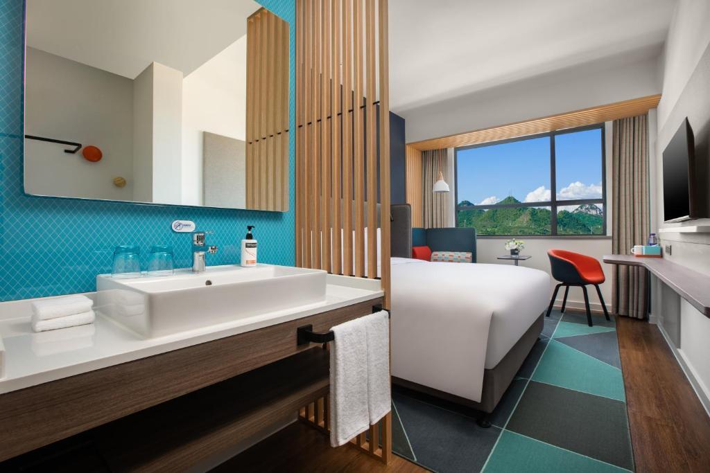 Двухместный номер Standard двуспальная кровать в Holiday Inn Express Guiyang Qingyan by IHG