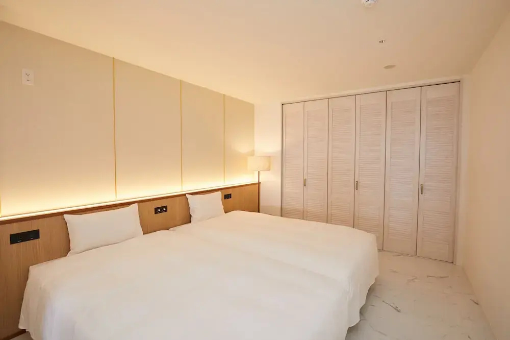 Suite with balcony