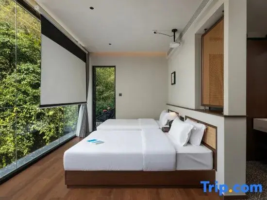 Double Suite (twin beds)