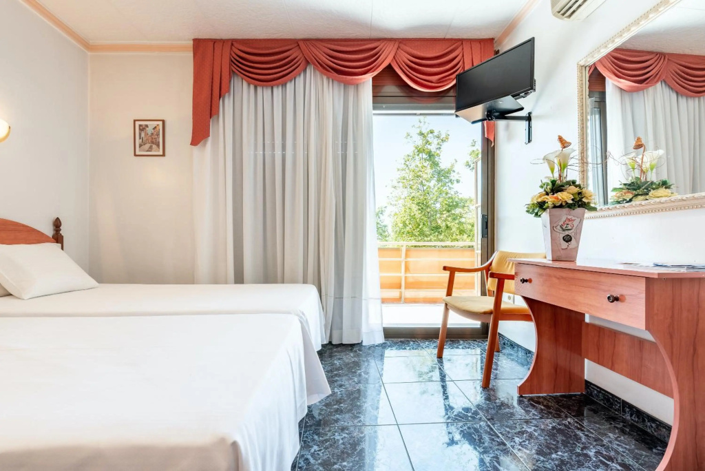 Hotel photo 28