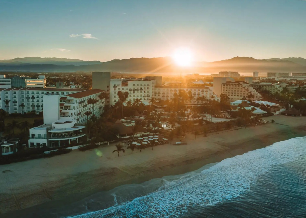Beach & Waterfront