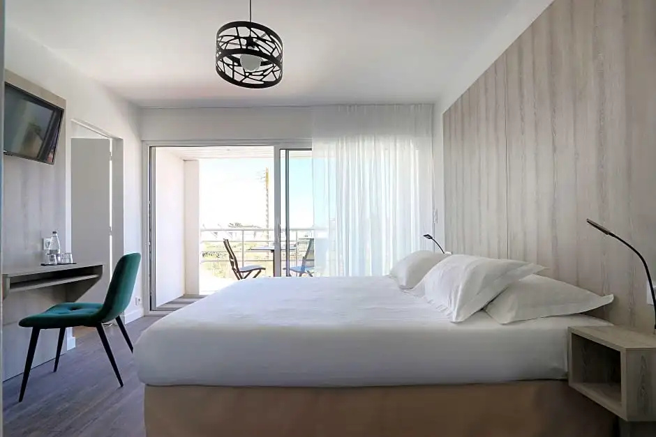 Quadruple Family Suite